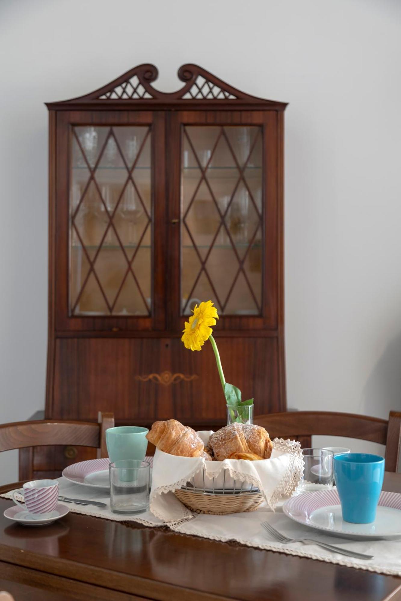 Niloufar Residence Napoli ภายนอก รูปภาพ