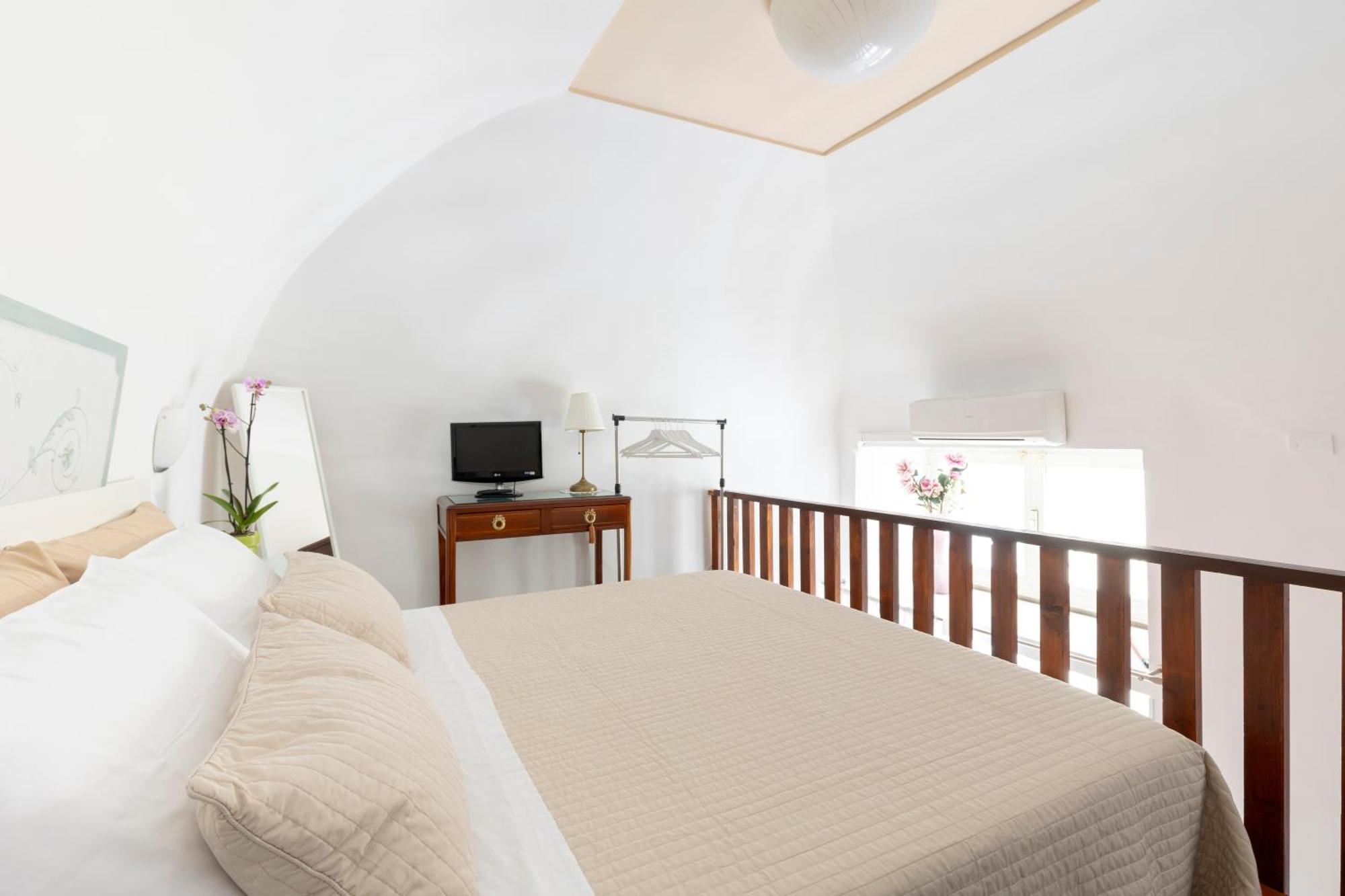 Niloufar Residence Napoli ภายนอก รูปภาพ